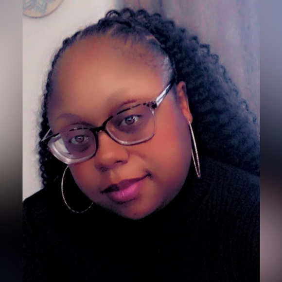 Meet your Posher, Sheniquia - Picture 9 of 15